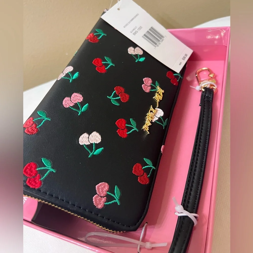 Betsey Johnson Large Travel clutch / Wristlet NWT - Picture 7 of 8